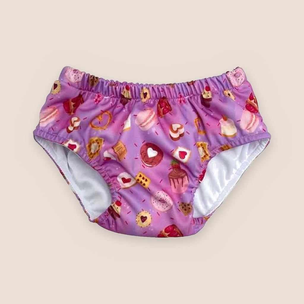 Couche piscine bébé fille lavable motif gâteaux rose - maillot de bain couche réutilisable Presque Grand